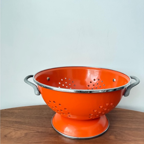 Bright Orange Kitchen Colander - Picture 6 of 14